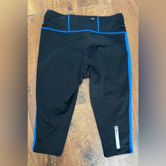 Under Armour fitted cropped running leggings Size small activewear - Picture 4 of 7